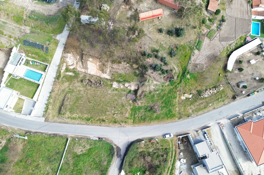 Terreno para Venda em Airães Foto 4