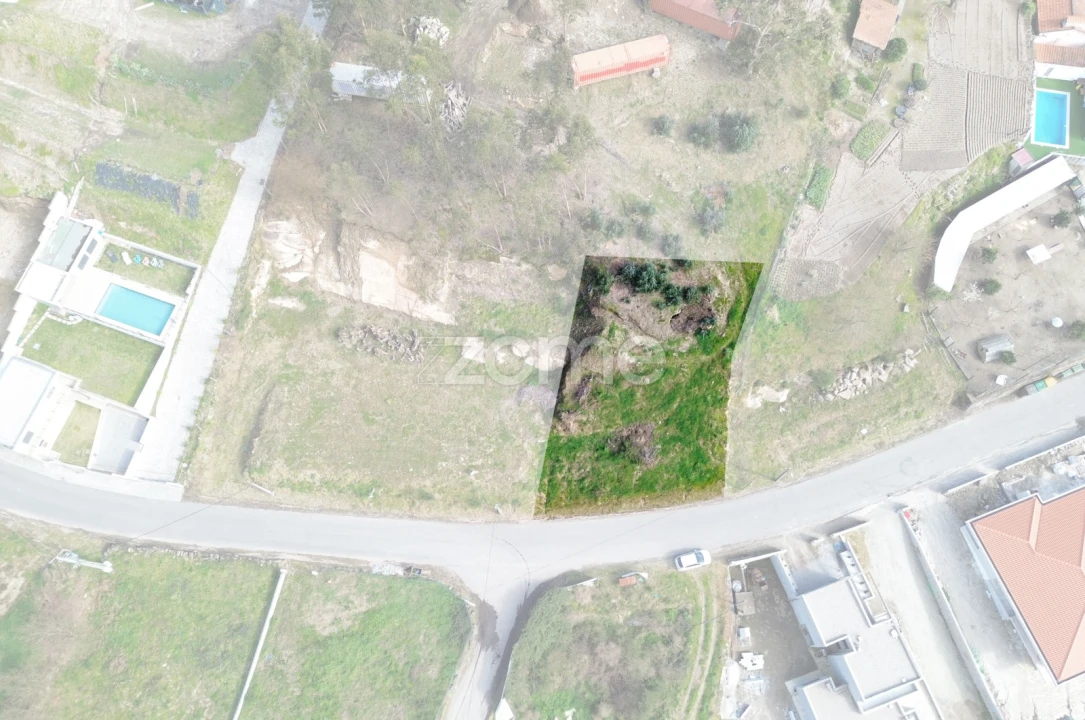 Terreno para Venda em Airães Foto 13