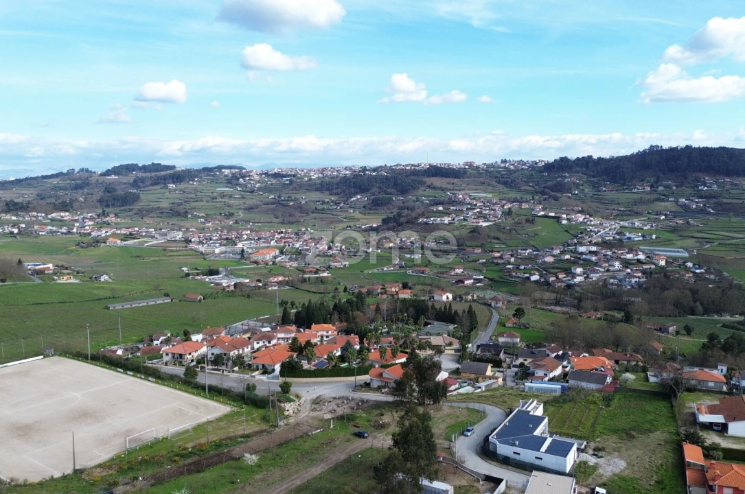 Terreno para Venda em Airães Foto 11