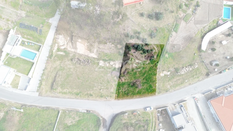 Terreno para Venda em Airães