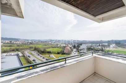 Apartamento T4 para Venda em Margaride, Várzea, Lagares, Varziela, Moure