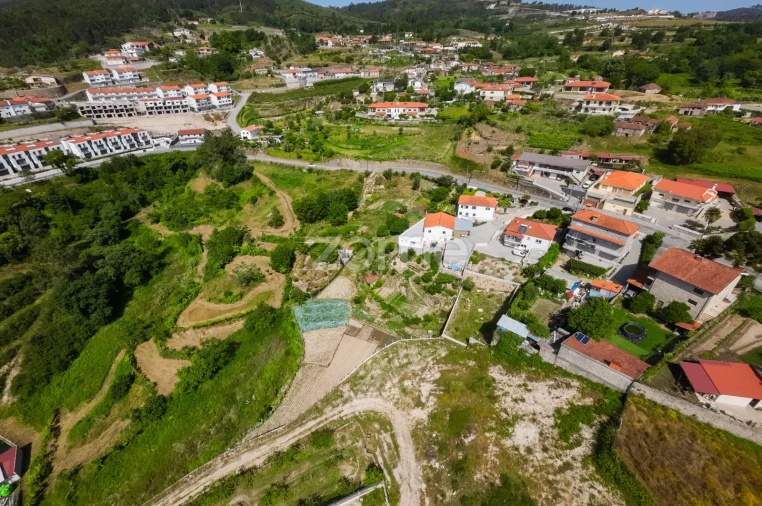 Terreno para Venda em Louredo Foto 14