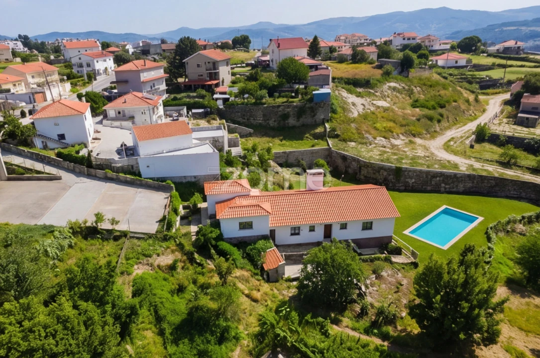 Terreno para Venda em Louredo Foto 1