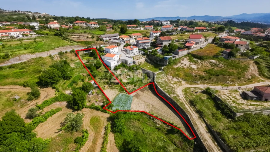 Terreno para Venda em Louredo