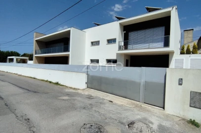 Moradia T3 para Venda em Salreu