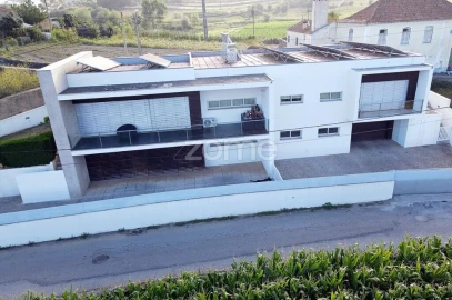 Moradia T3 para Venda em Salreu