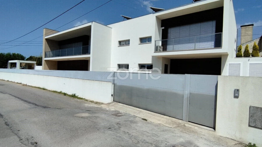 Moradia T3 para Venda em Salreu