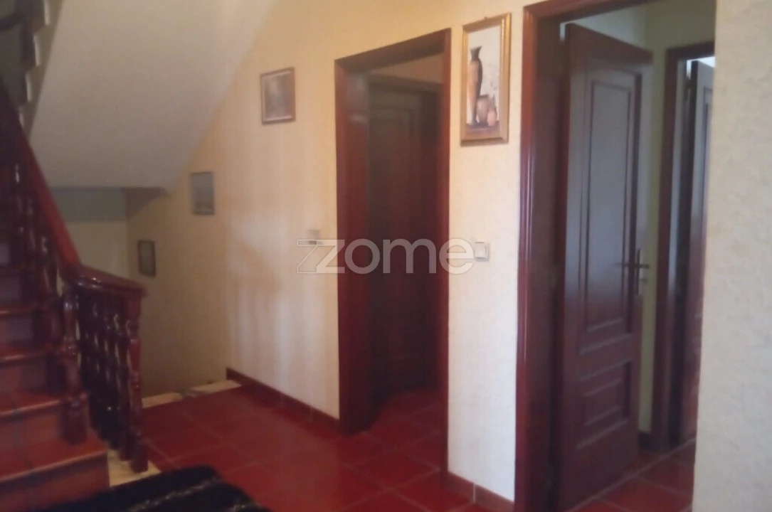 Moradia T4 para Venda em Oliveira do Bairro Foto 14