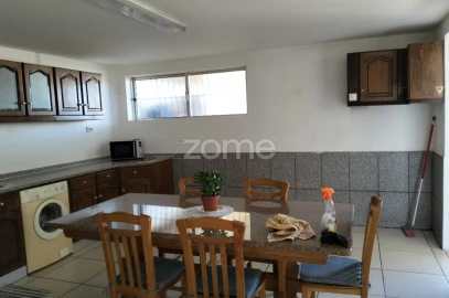 Moradia T4 para Venda em Oliveira do Bairro