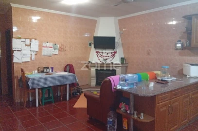 Moradia T4 para Venda em Oliveira do Bairro