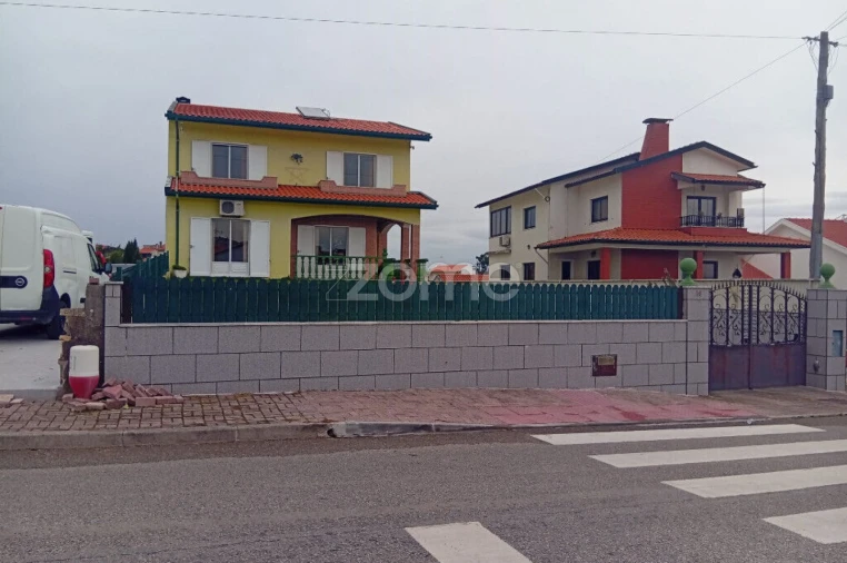Moradia T4 para Venda em Oliveira do Bairro