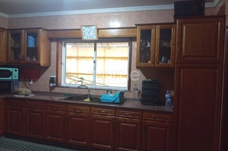 Moradia T4 para Venda em Oliveira do Bairro Foto 4