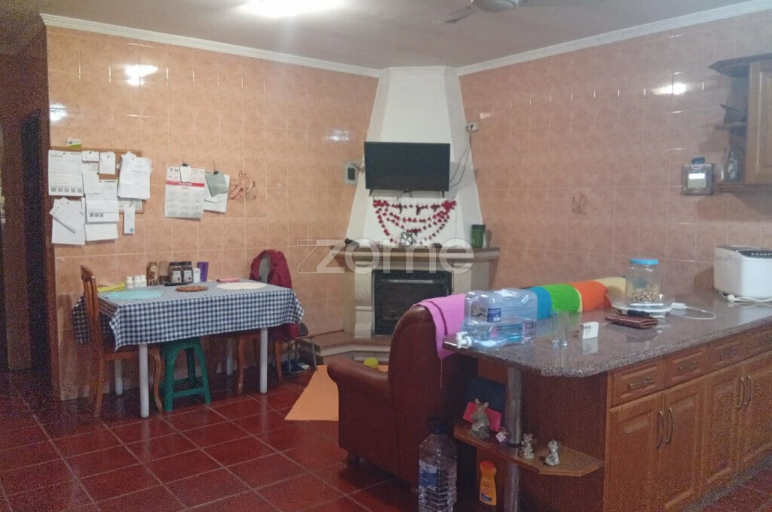 Moradia T4 para Venda em Oliveira do Bairro Foto 6