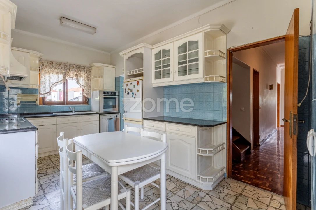 Moradia T4 para Venda em Loures Foto 10