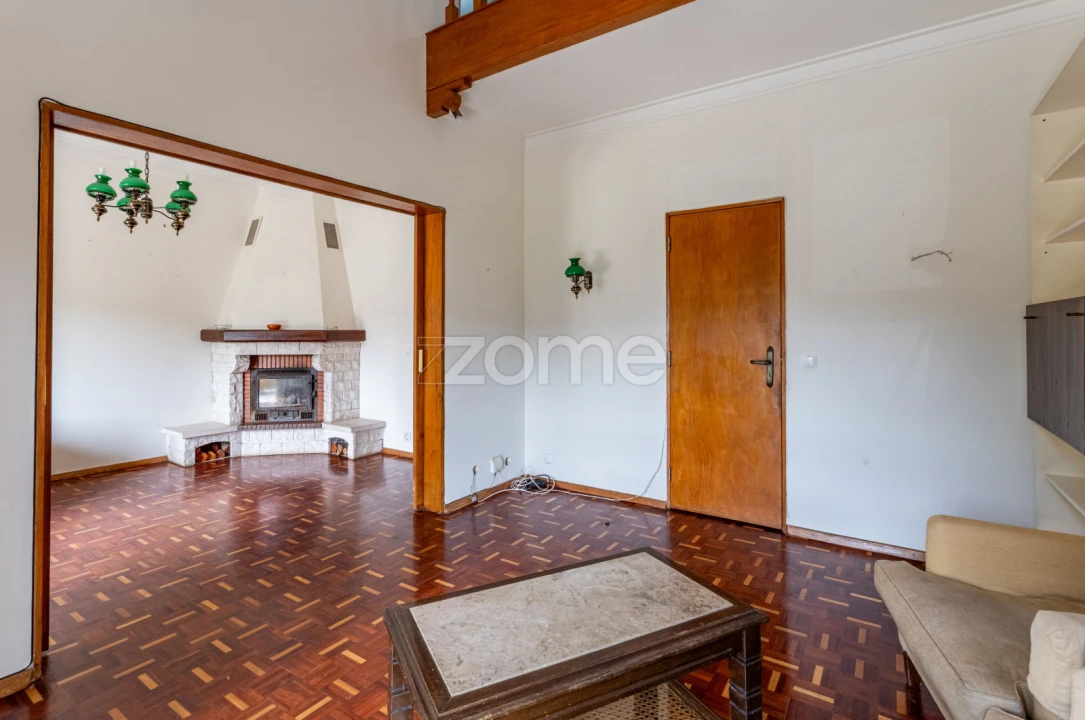 Moradia T4 para Venda em Loures Foto 17