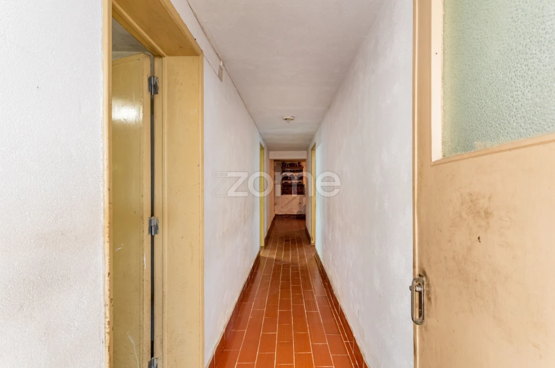 Moradia T4 para Venda em Loures Foto 44