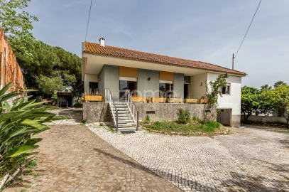 Moradia T4 para Venda em Loures