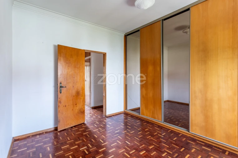 Moradia T4 para Venda em Loures Foto 21