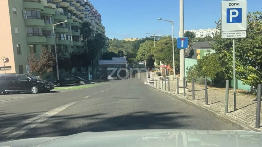 Garagem para Venda em Areeiro