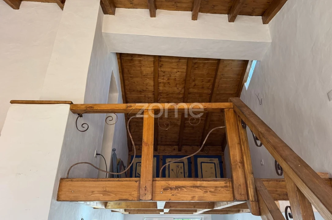 Moradia T4 para Venda em Alte Foto 13