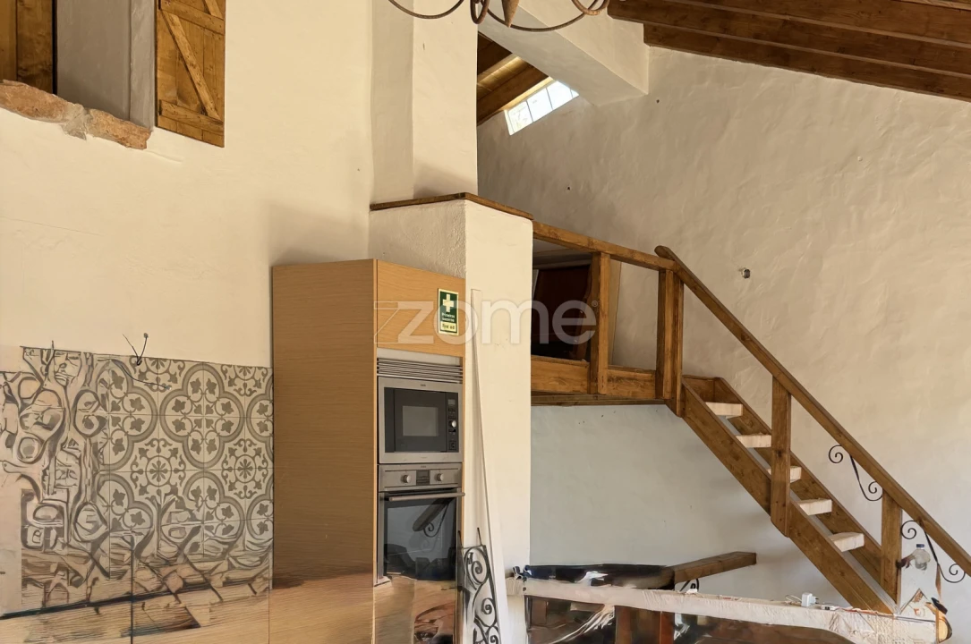 Moradia T4 para Venda em Alte Foto 1