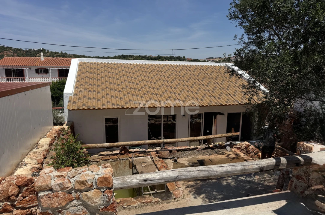Moradia T4 para Venda em Alte Foto 29