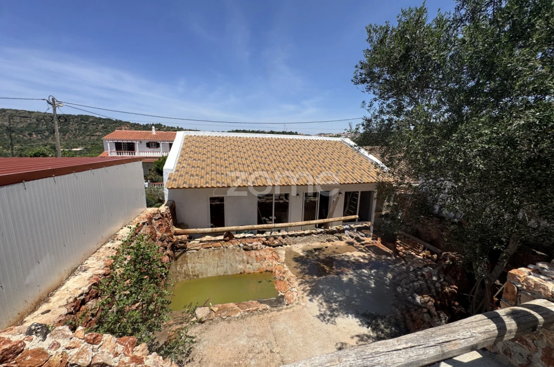 Moradia T4 para Venda em Alte Foto 30