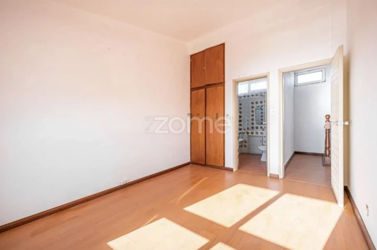 Moradia T7 para Venda em Santo Isidoro Foto 26