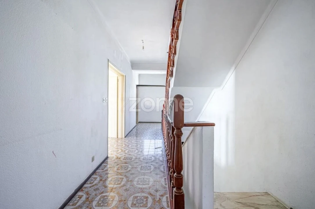 Moradia T7 para Venda em Santo Isidoro Foto 17