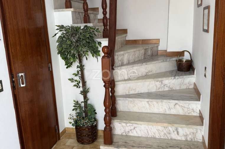 Apartamento T7 para Venda em Vila Real de Santo Antonio Foto 3