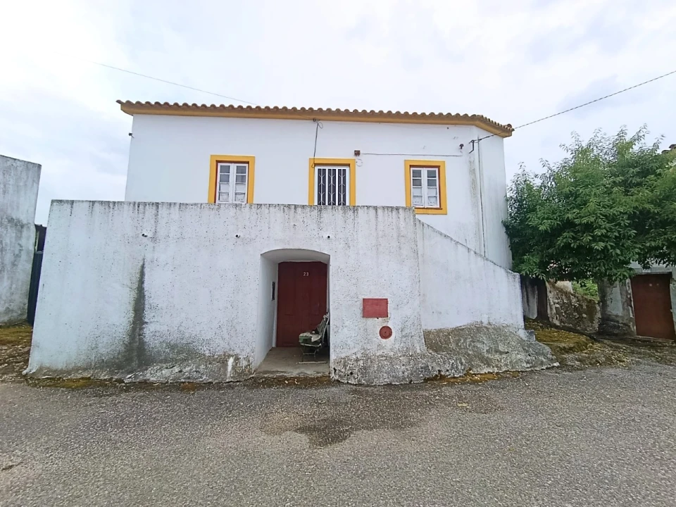 Moradia T3 para Venda em Valhascos Foto 1