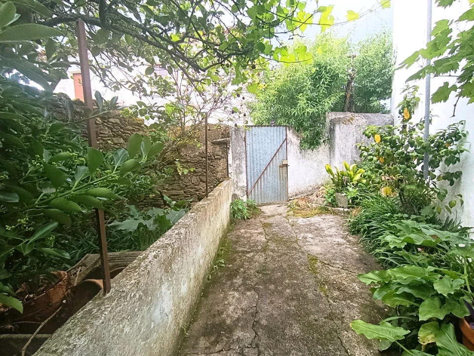 Moradia T3 para Venda em Valhascos Foto 35