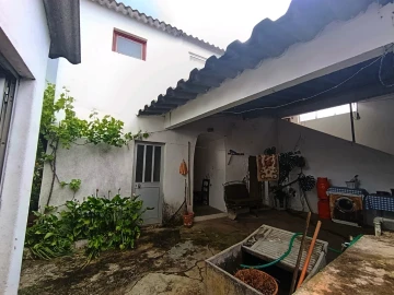 Moradia T3 para Venda em Valhascos