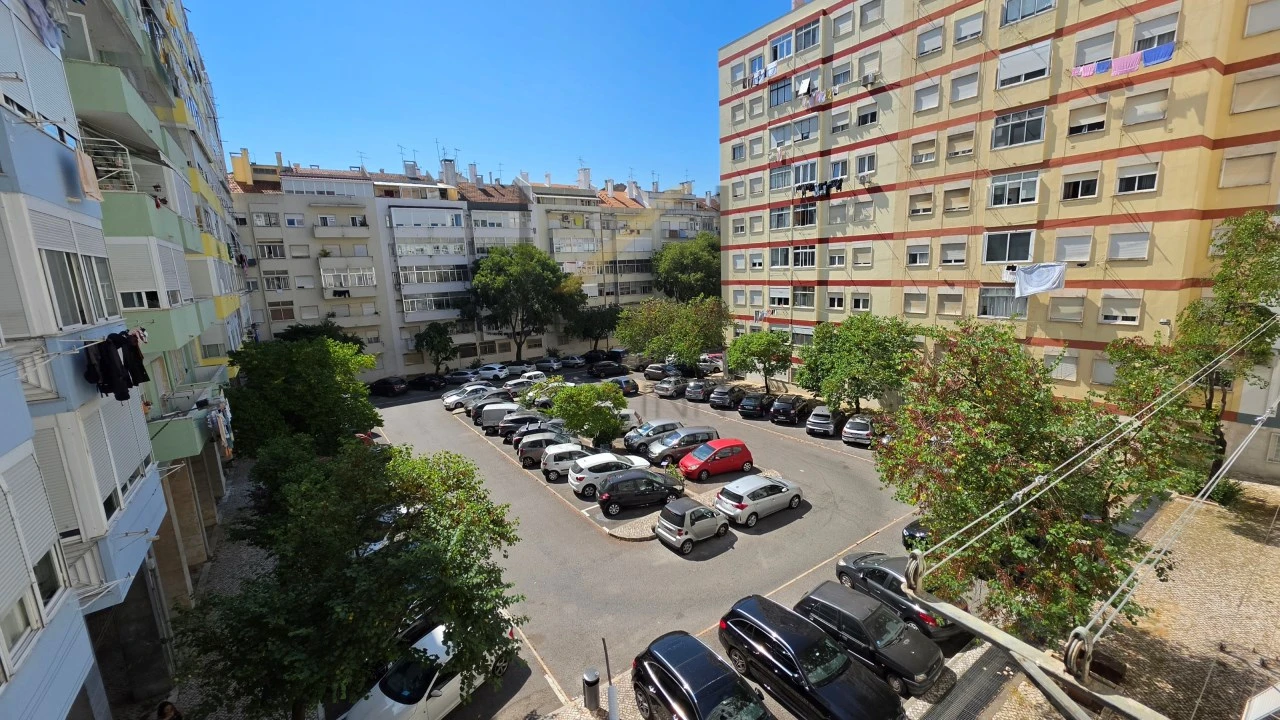 Apartamento T3 para Venda em Benfica Foto 10