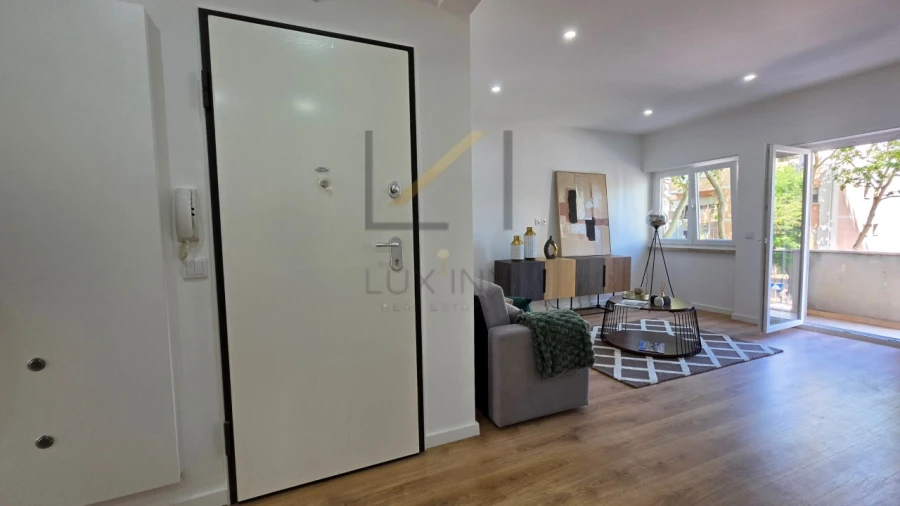 Apartamento T3 para Venda em Benfica Foto 11