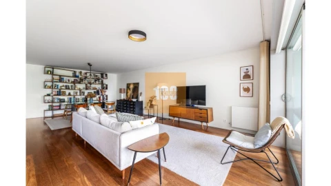Apartamento T3 para Venda em Lordelo do Ouro e Massarelos