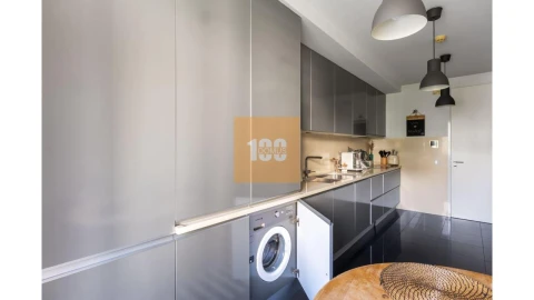 Apartamento T3 para Venda em Lordelo do Ouro e Massarelos