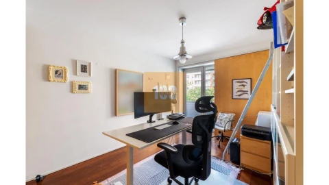 Apartamento T3 para Venda em Lordelo do Ouro e Massarelos