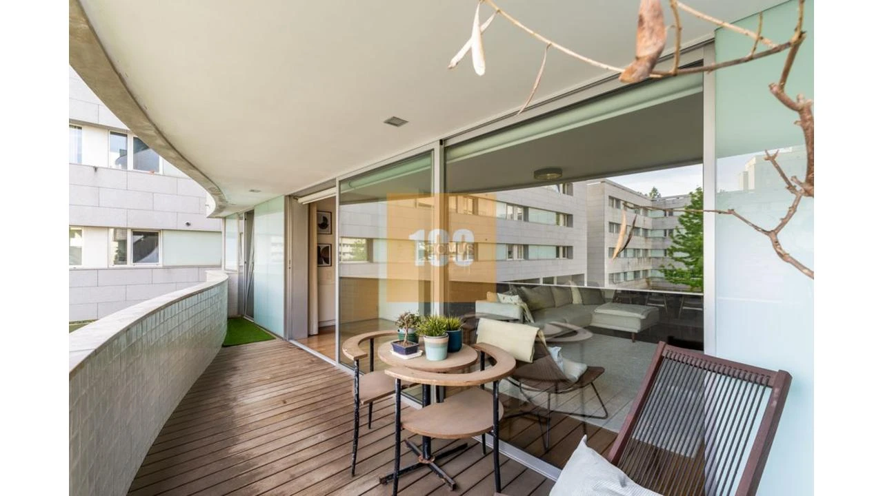 Apartamento T3 para Venda em Lordelo do Ouro e Massarelos Foto 1