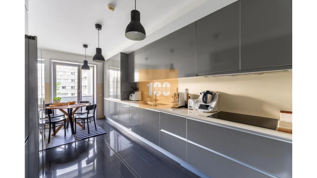 Apartamento T3 para Venda em Lordelo do Ouro e Massarelos Foto 12