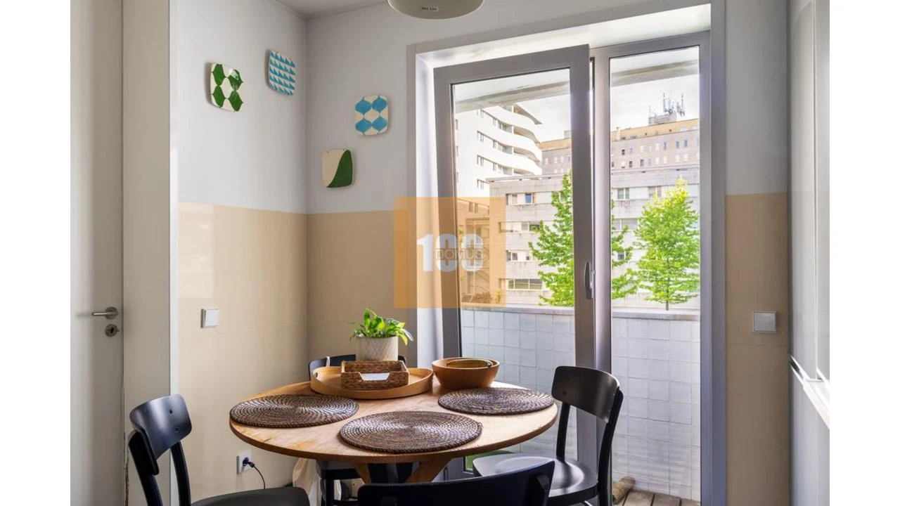 Apartamento T3 para Venda em Lordelo do Ouro e Massarelos Foto 13
