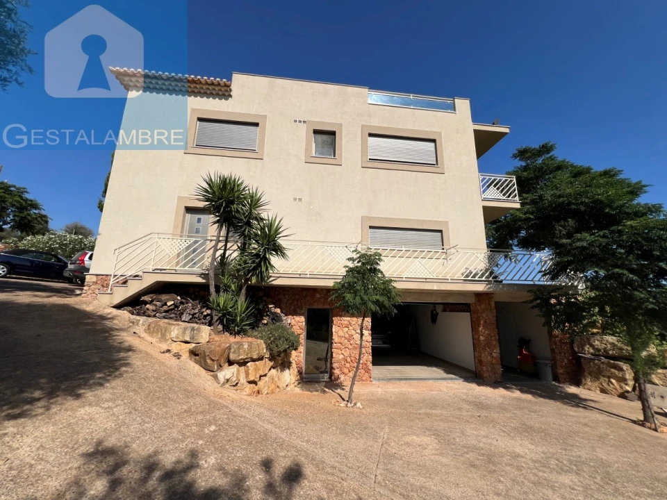 Moradia T5 para Venda em Albufeira e Olhos de Água Foto 12