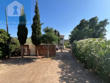 Moradia T5 para Venda em Albufeira e Olhos de Água