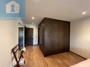 Moradia T5 para Venda em Albufeira e Olhos de Água