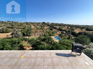 Moradia T5 para Venda em Albufeira e Olhos de Água