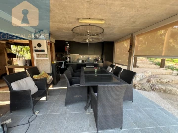 Moradia T5 para Venda em Albufeira e Olhos de Água