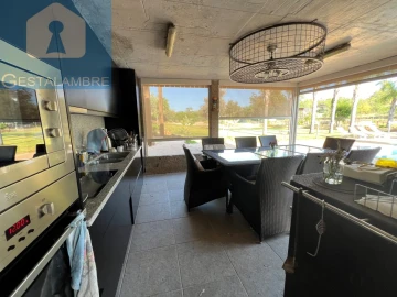 Moradia T5 para Venda em Albufeira e Olhos de Água