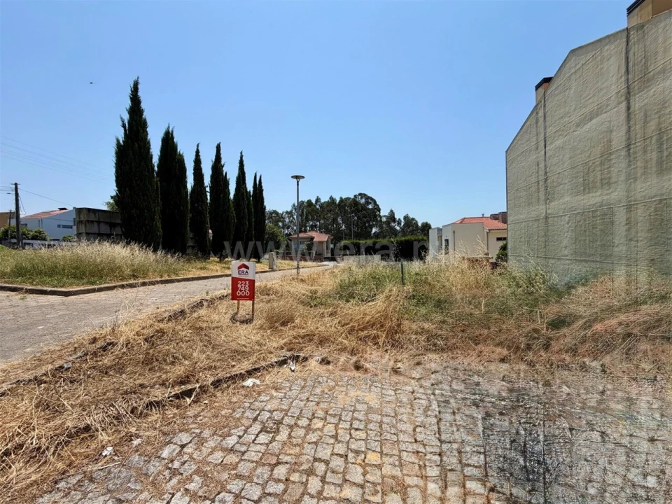 Terreno para Venda em Avintes Foto 4