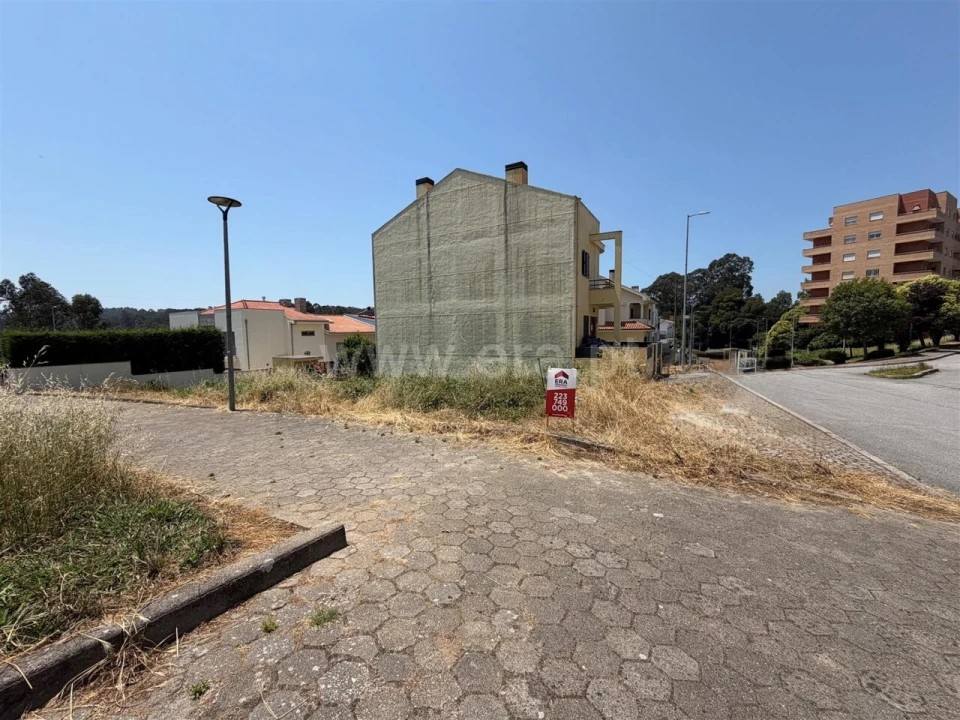 Terreno para Venda em Avintes Foto 3