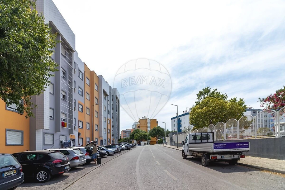 Apartamento T2 para Venda em Seixal, Arrentela e Aldeia de Paio Pires Foto 3